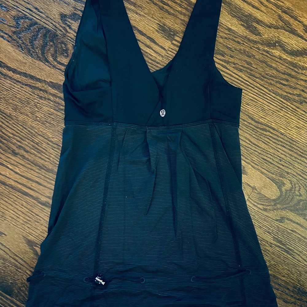 Black Lululemon Workout Tank